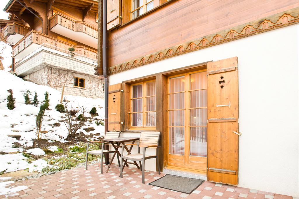 Mom - Alpine Boutique Apartments, Chalet Fagus, Terrace Studio Гриндельвальд Номер фото